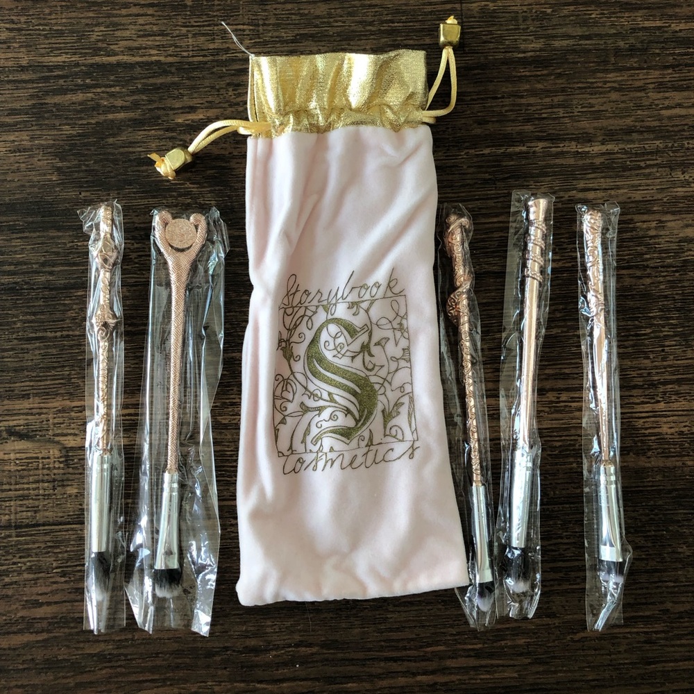 Storybook Cosmetics Wizard Wand Makeup Brushes Rose Gold NEW